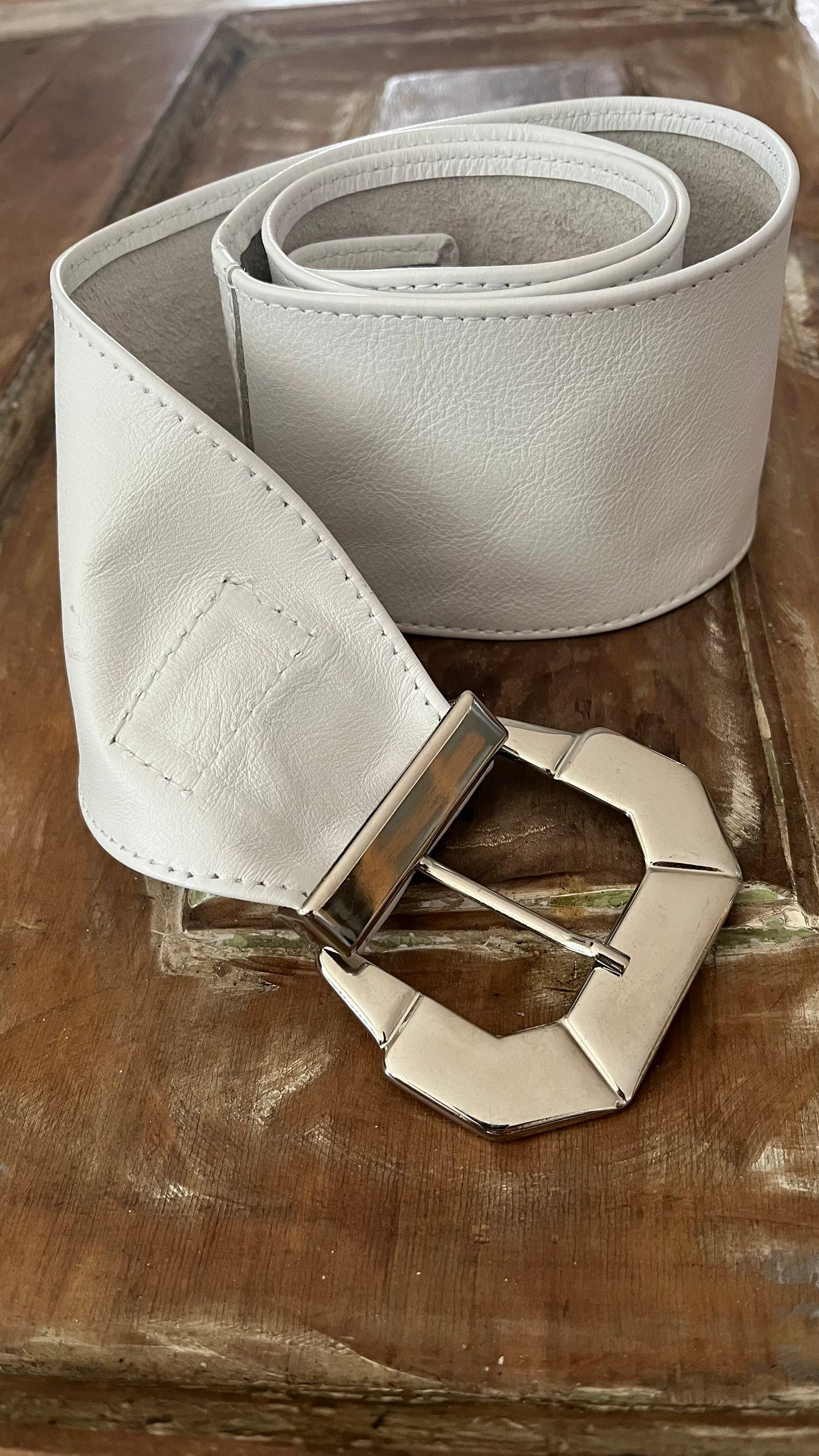 CINTURÓN MILÁN CUERO BLANCO