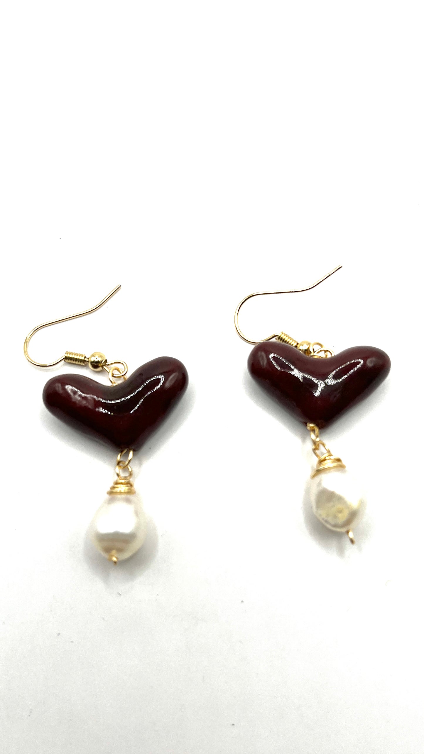 AROS DE CORAZÓN BURDEO Y PERLA