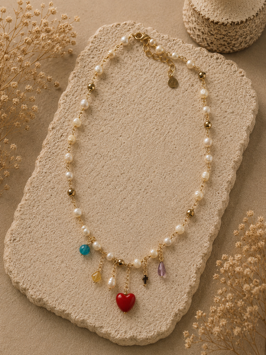 Collar de perlas y piedras