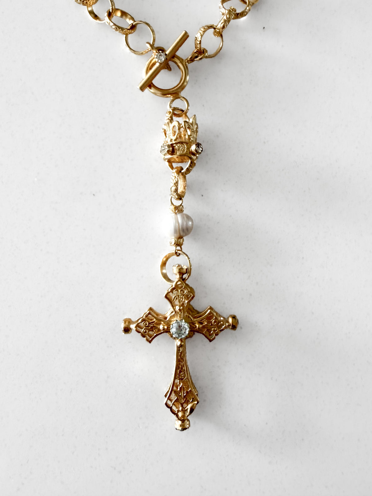 Collar cruz y cristales
