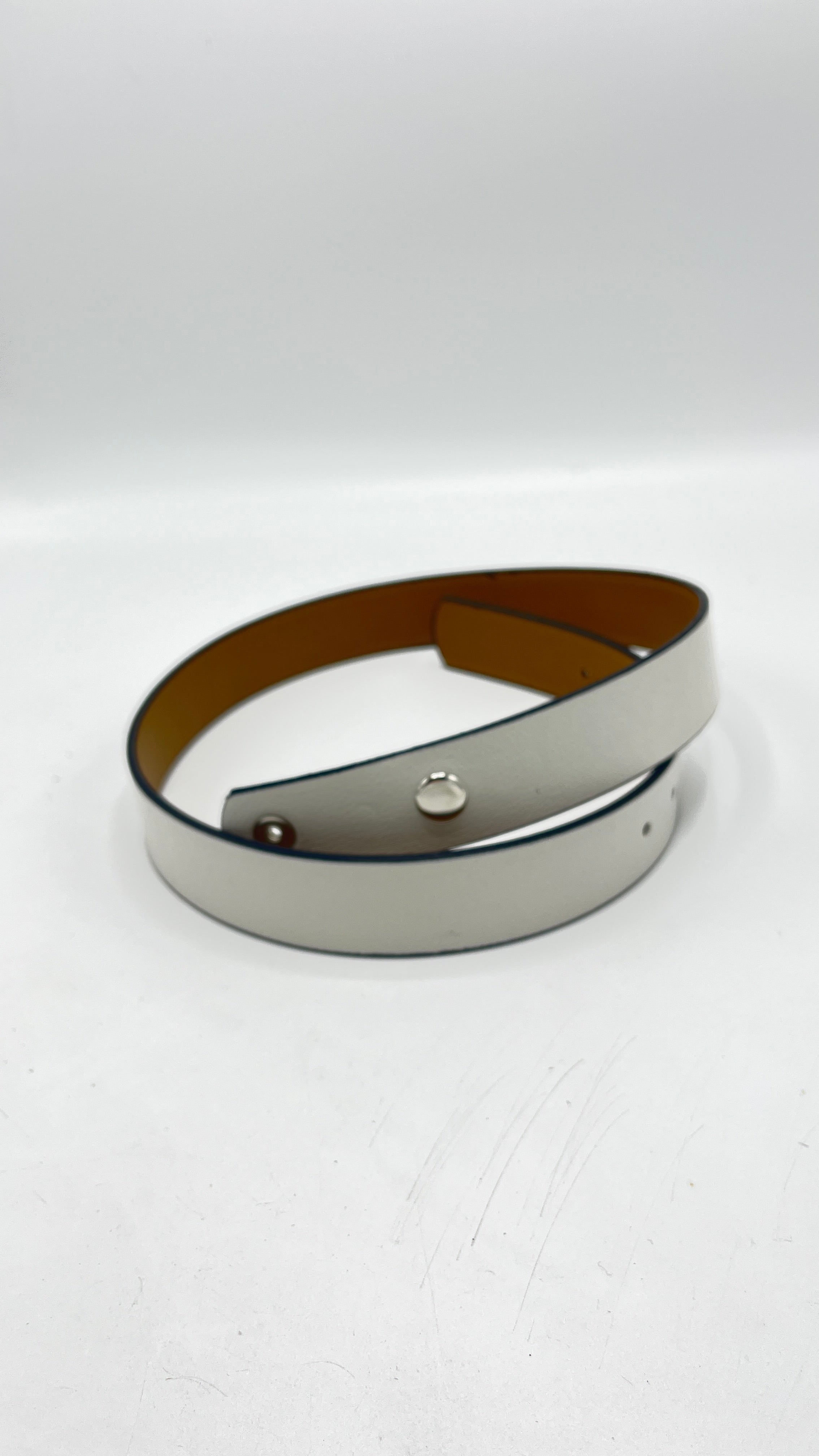 Cinto cuero blanco crema