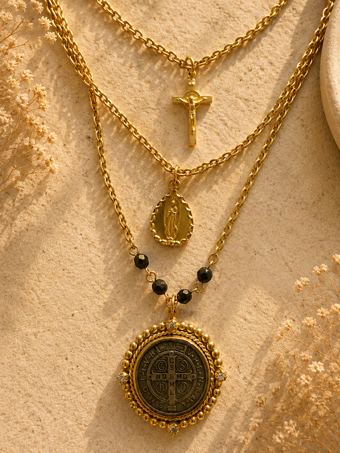 Collar triple San Benito, Virgen y Cruz