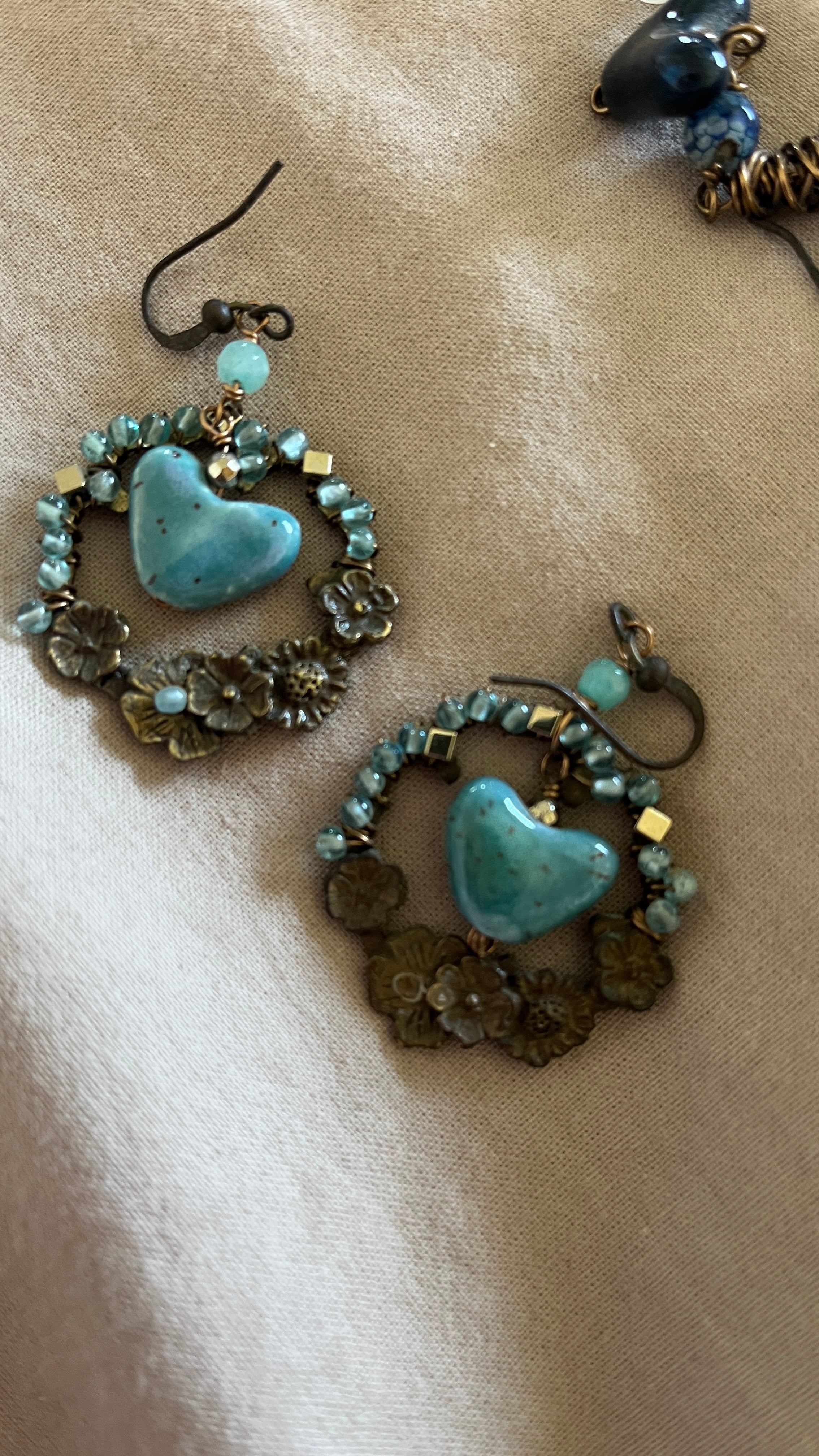 Aros corazón celeste