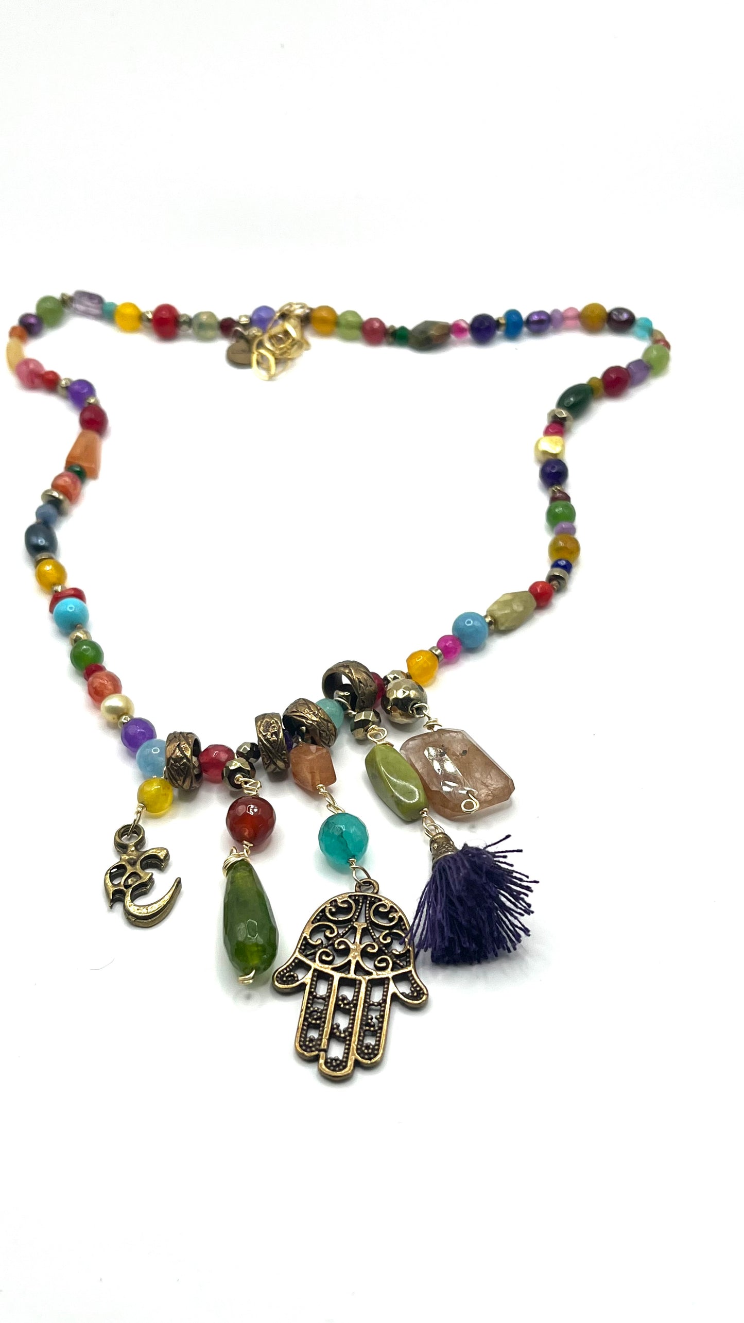 COLLAR PIEDRAS Y MANO DE FÁTIMA