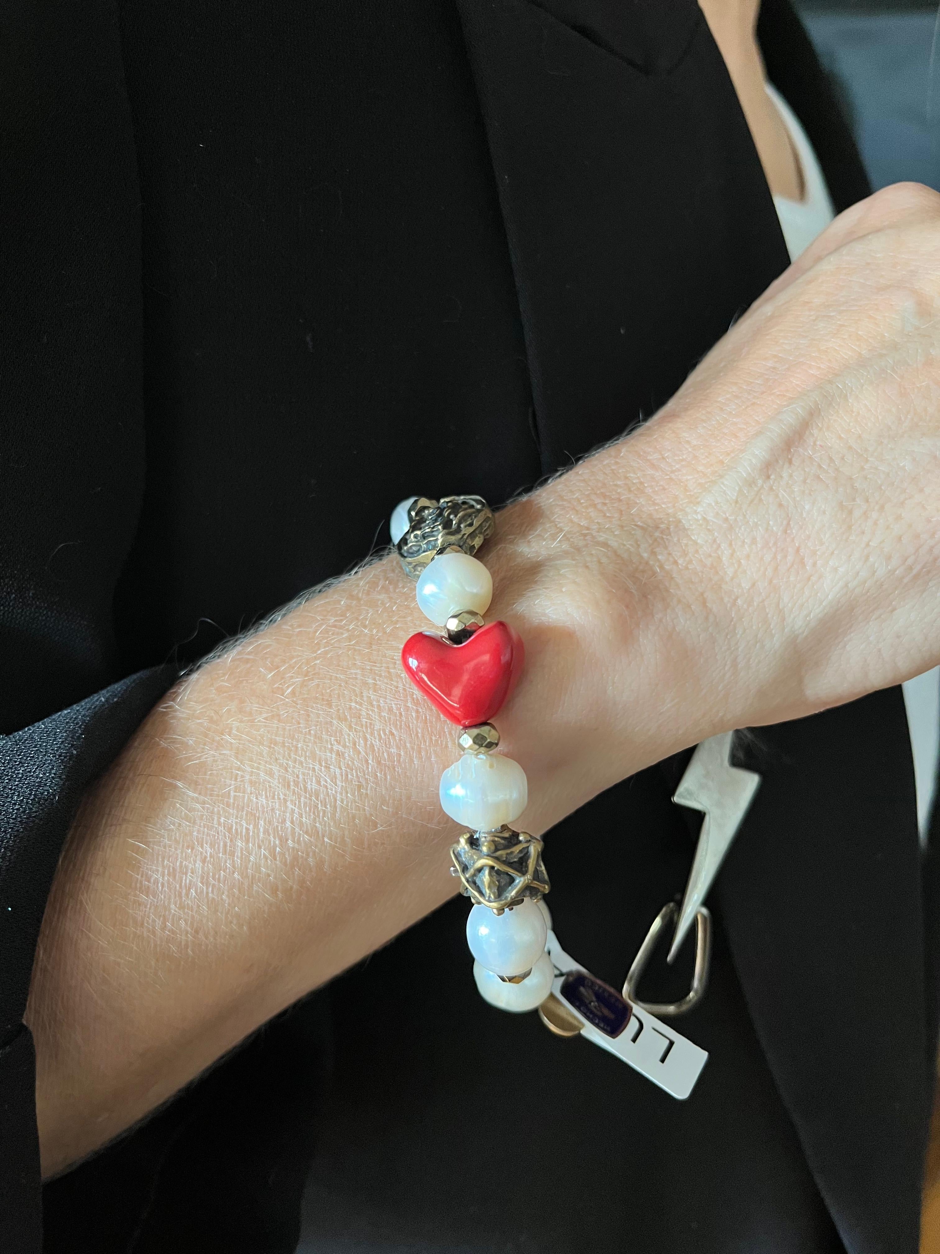 Pulsera elasticada perlas y corazón