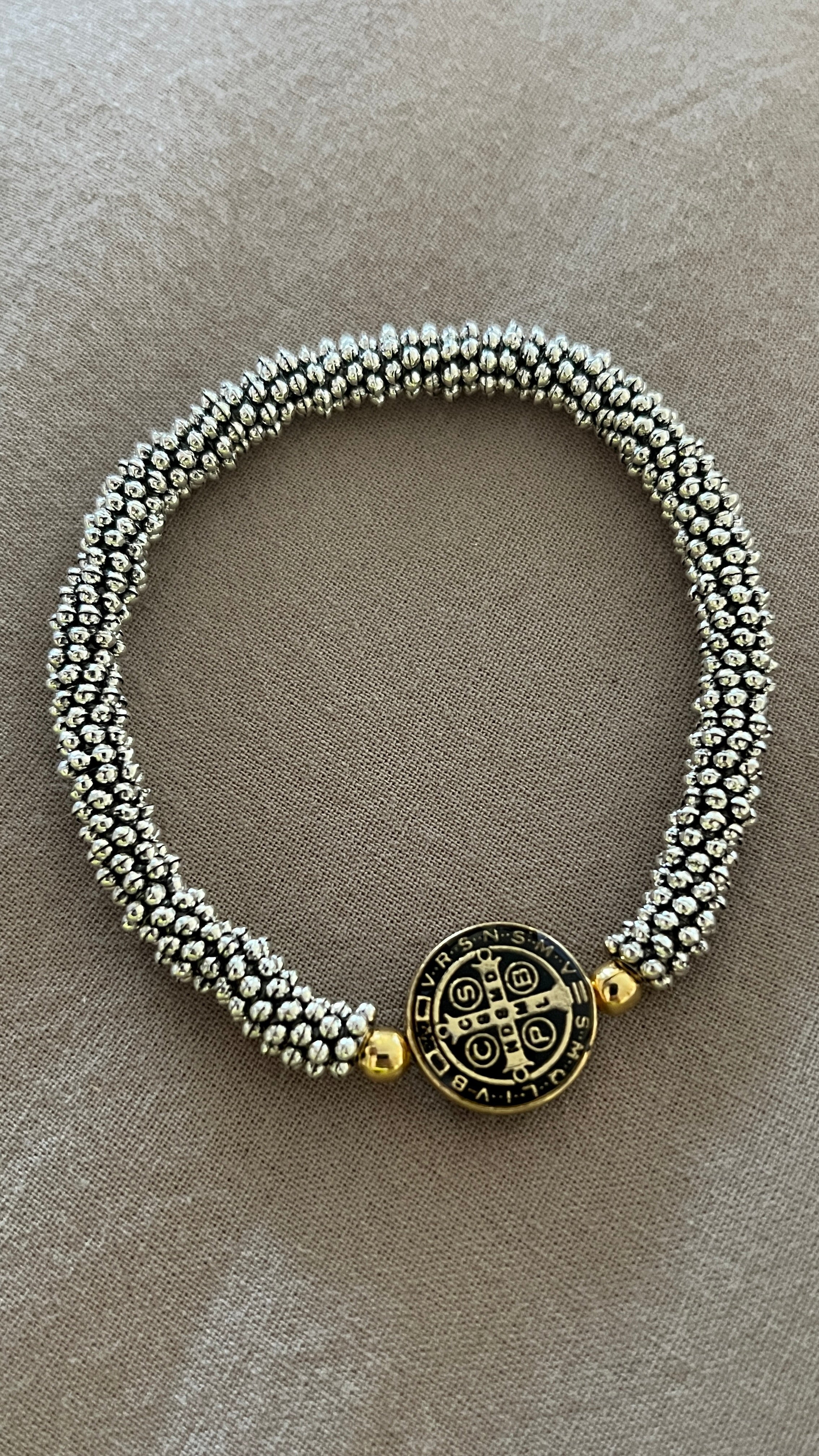 Pulsera San Benito negra