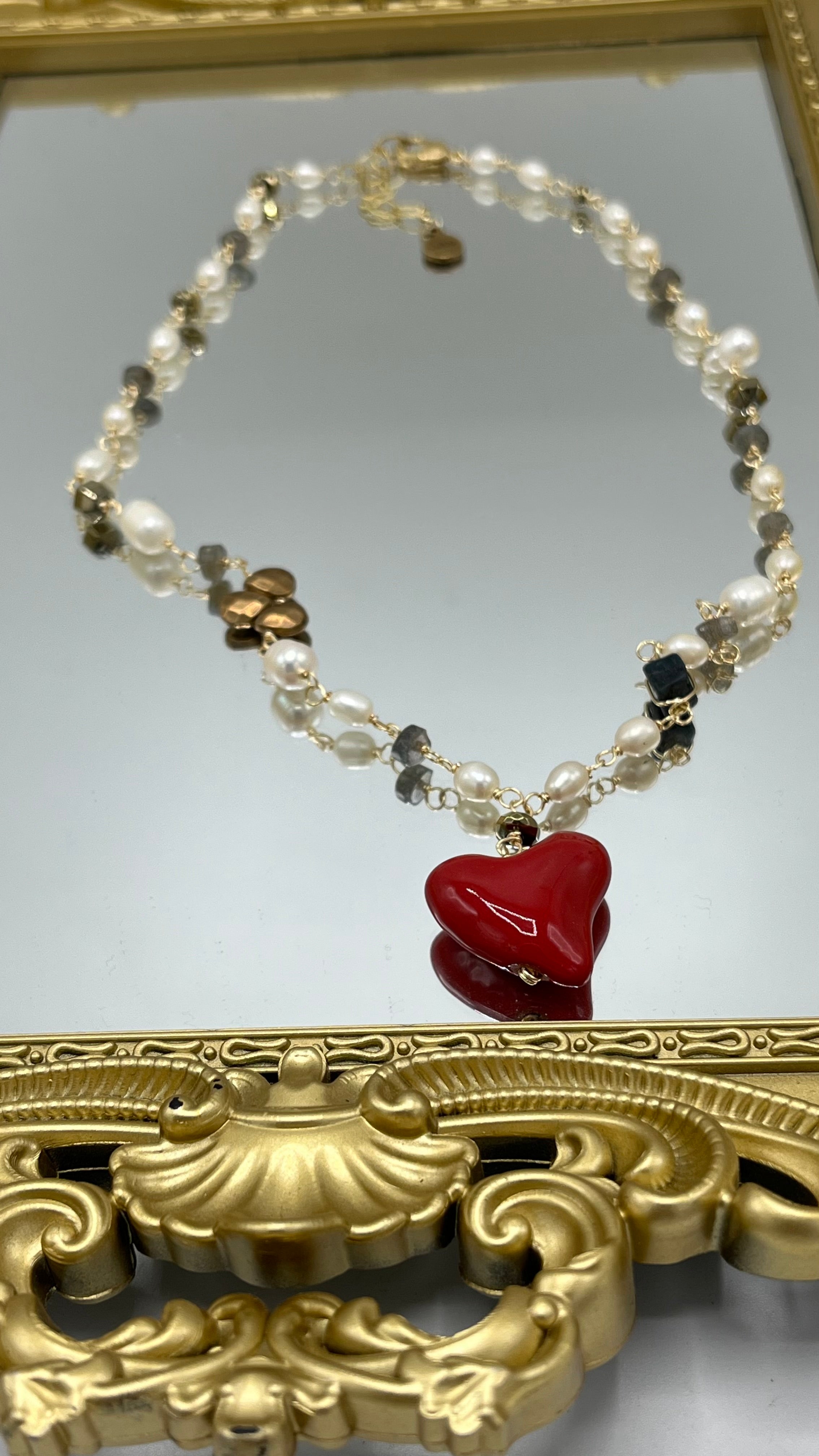 Collar perlas entorchadas y pirita