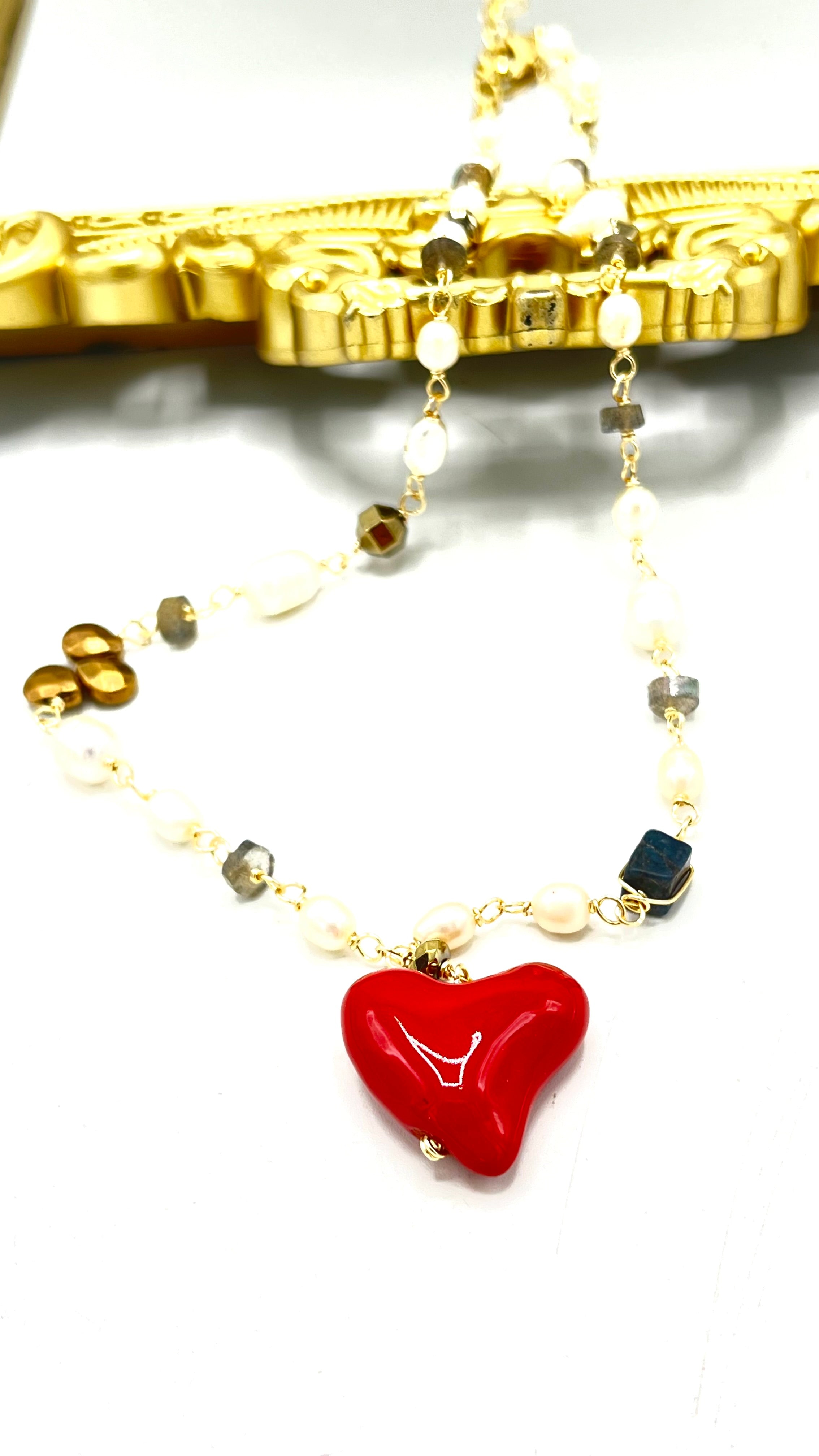 Collar perlas entorchadas y pirita