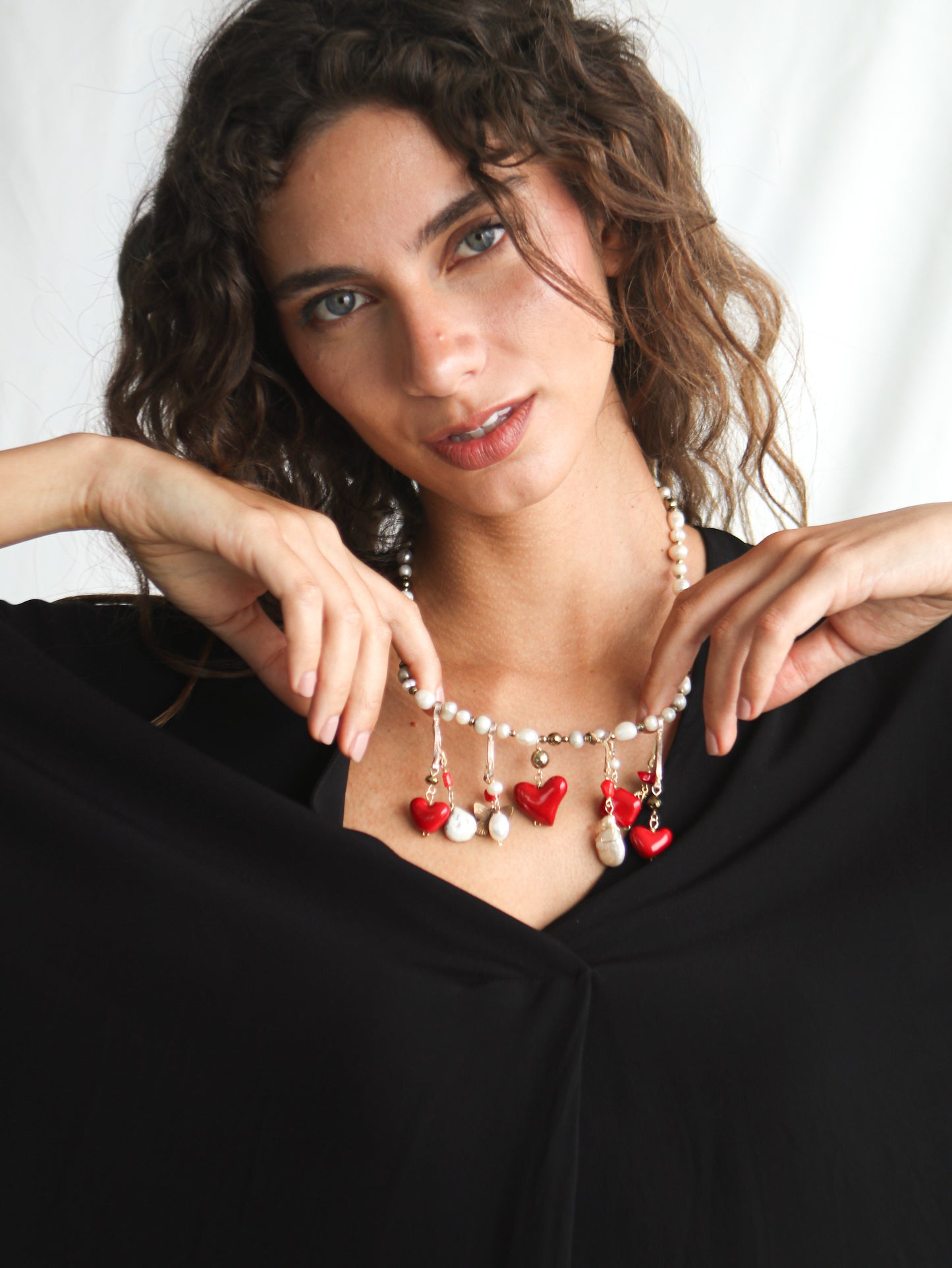 COLLAR DE PERLAS Y CORAZÓN