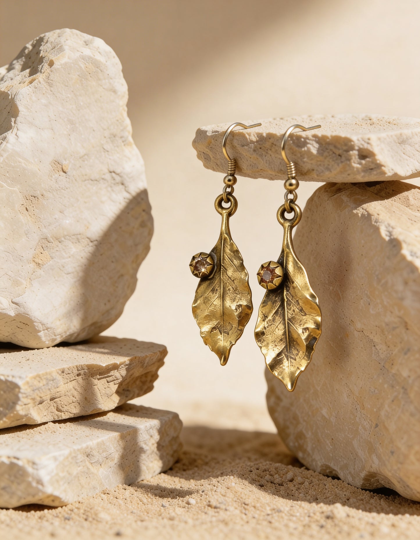 AROS HOJA PEQUEÑA CON CRISTAL ENGASTADO