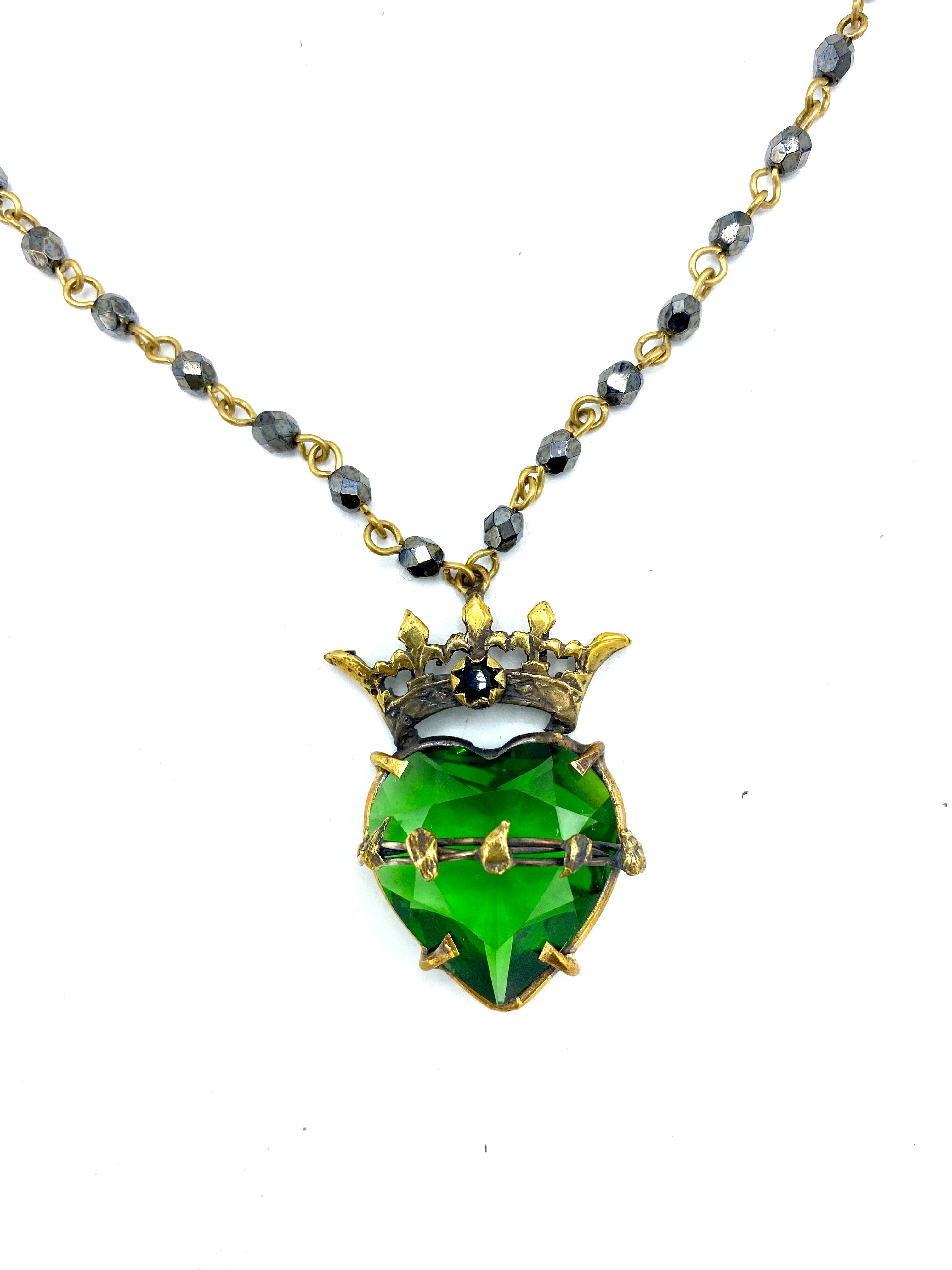 Collar sagrado corazón